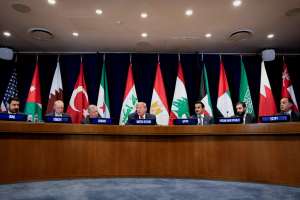 ترامپ: مذاکره با هیات ایرانی سازنده بود؛ یا توافق میکنیم یا همهچیز سریع پایان مییابد