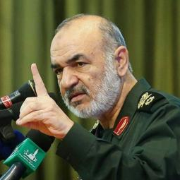 فرمانده کل سپاه پاسداران: نمیتوان هیچ کشوری با نظامی شبیه ایران پیدا کرد