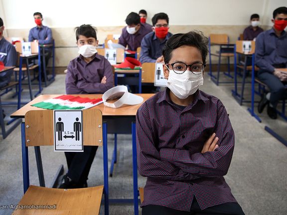 دبیرکل جمعیت هلال احمر: دانشآموزان با واکسن سینوفارم و به صورت تکدوز واکسیناسیون میشوند