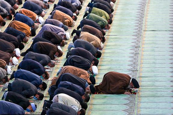 نماینده خامنهای در زنجان: مدیران با حضور در نماز جماعت اعتماد مردم را جلب کنند