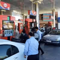 منابع آگاه: ذخایر راهبردی سوخت در ایران ممکن است ظرف چند هفته تمام شود