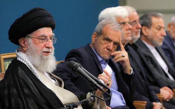 رویترز بهنقل از یک دیپلمات: تهران مذاکره مستقیم را به لغو برخی تحریمها مشروط کرده است