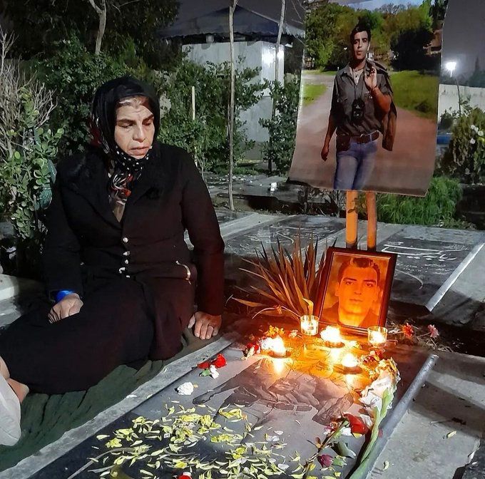 مادر فرهاد مجدم، از جان‌باختگان آبان ۹۸ در یک تصادف رانندگی «مشکوک» کشته شد