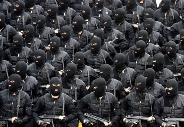 ساختار نیروهای سرکوبگر جمهوری اسلامی میزان اثرگذاری مبارزه خشونت‌پرهیز را با ابهام مواجه می‌کند