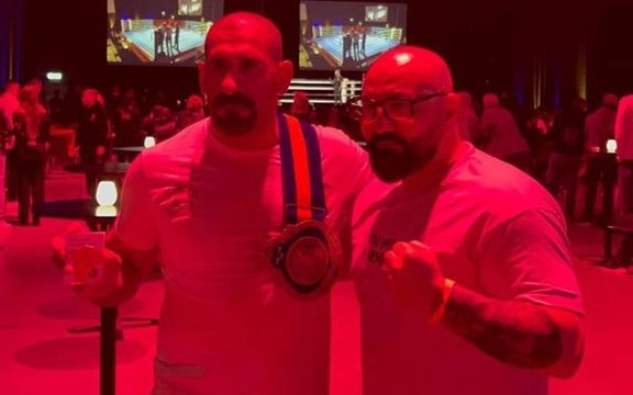 پس از هشت سال دوری از ورزش حرفهای؛ مجید فلاح، قهرمان مسابقات سنگین وزن سوئد شد