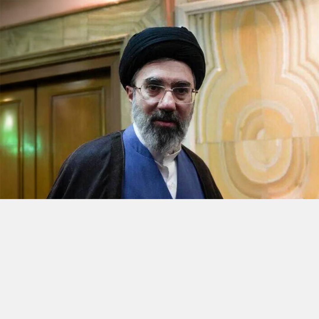 مجتبی خامنه‌ای به عنوان رهبر جدید جمهوری اسلامی انتخاب شد