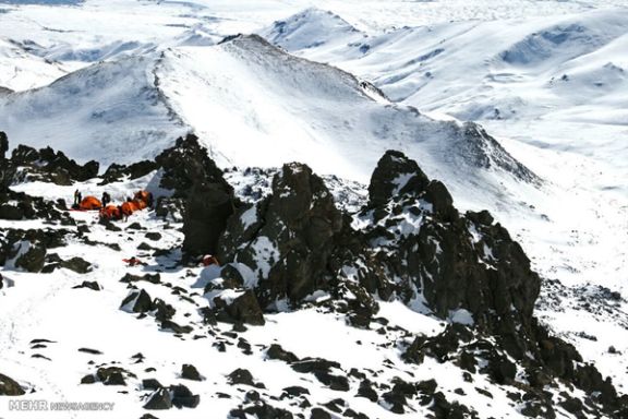 کوهنورد سوم زنده است؛ مرگ دو کوهنورد زن در راه صعود به قله سبلان