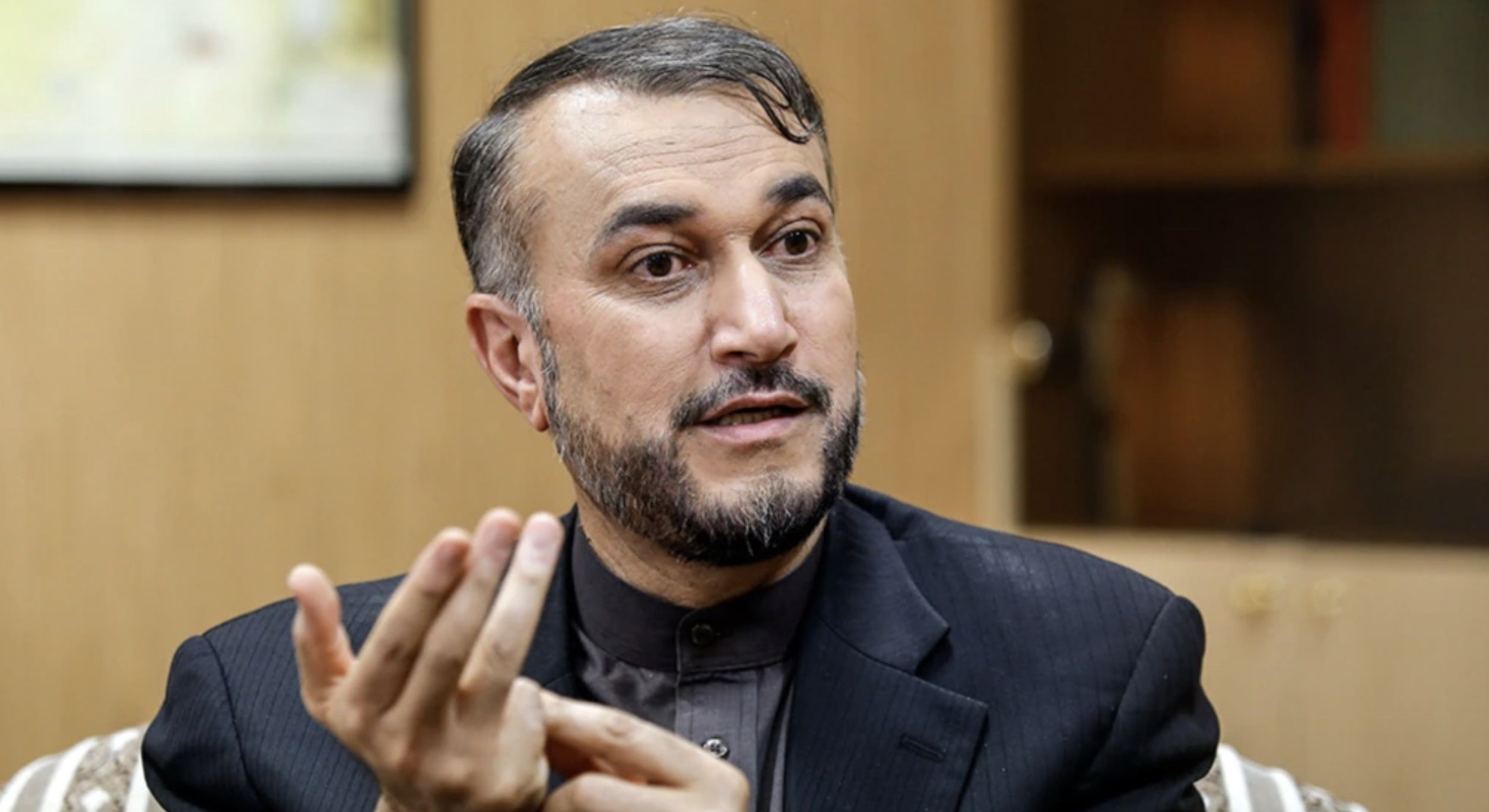 وزیر خارجه ایران: از خطوط قرمز خود عقب‌نشینی نمی‌کنیم