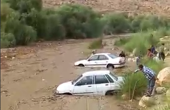 مصرع ما لا يقل عن 21 شخصا جراء فيضانات في 3 مدن بمحافظة فارس جنوبي إيران