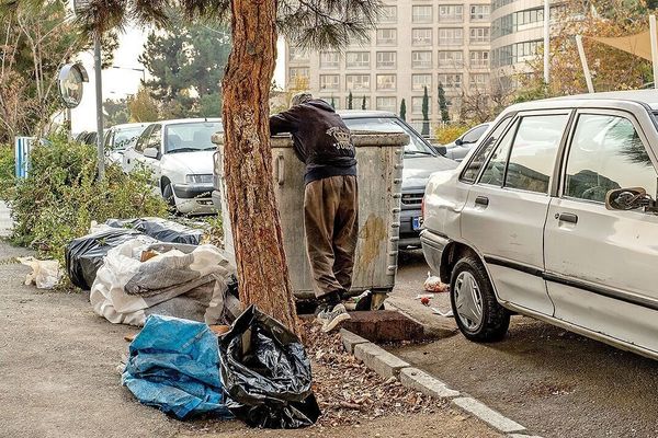 Araghchi's remarks on sanctions trigger backlash in Iran