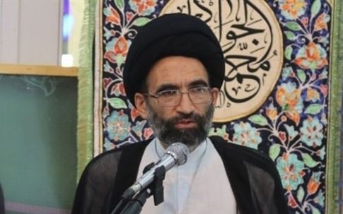 نماینده خامنهای در کاشان: مدیران ما باید هر روز برای سلامتی امام زمان، آیتالکرسی بخوانند