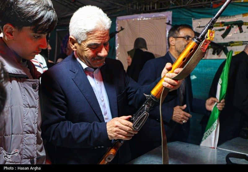 آموزش کار با سلاح به حامیان حکومت؛ آماده شدن جمهوری اسلامی برای سرکوب مسلحانه معترضان