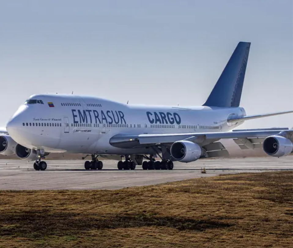 مسؤول مخابرات باراغواي: غلام رضا قاسمي أحد ركاب الطائرة المحتجزة عضو بفيلق القدس الإيراني