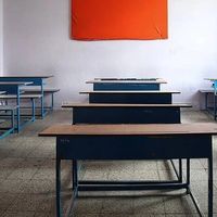 سایه سنگین جنگ بر نیمکتهای خالی؛ بحران آموزش در عصر «اینترنت طبقاتی»