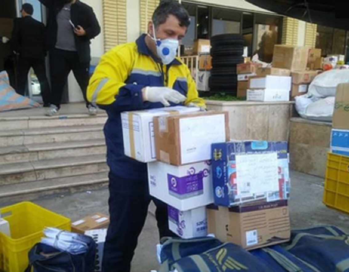 کارگران شرکت پست کمتر از ۱۰ میلیون تومان دستمزد می‌گیرند