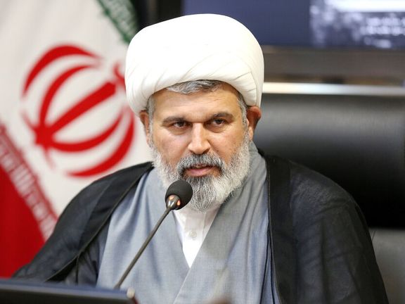 نائب رئيس الحوزات العلمية في إيران: الناس غير راضين عن العُري وعدم ارتداء الحجاب