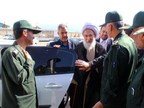 مجتهد شبستری،عضو مجلس خبرگان: خودروی مگان که استفاده کردم اهدایی یک نفر به مصلای تبریز بود