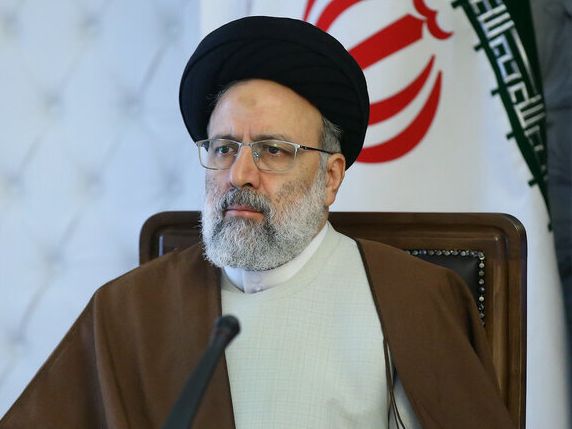 یک قاچاقچی موادمخدر به رئیسی: تعهد میکنم طی ۵ سال در سیستان و بلوچستان بیکاری نباشد