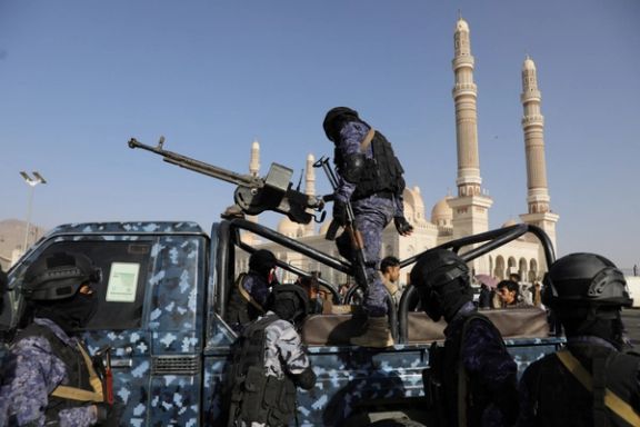 نیروهای حوثیهای یمن در صنعا، ۲۶ بهمن