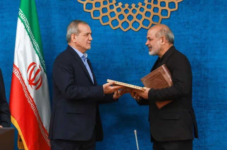 اختلاف شدید در راس قدرت؛ پزشکیان: وحیدی و عبداللهی، کشور را به سمت فاجعه می‌برند