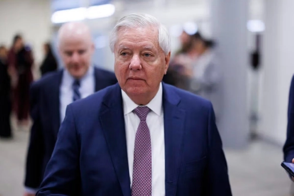 جوییش اینسایدر: سناتور گراهام طرحی برای برچیده شدن کامل برنامه غنیسازی ایران ارائه میکند