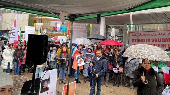 شنبه اعتراضی ایرانیان نقاط مختلف جهان در صدمین روز خیزش انقلابی علیه جمهوری اسلامی