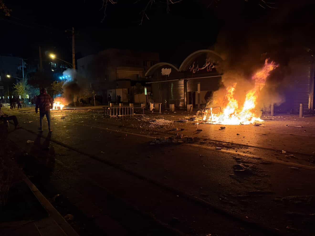 پیام مخاطب: حکومت سعی می‌کند شرایط را بعد از سرکوب عادی جلوه دهد