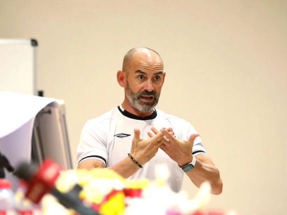 پاکو خمس: سوت مشکوک و مشکل داوری نباشد، استقلال را میبریم!