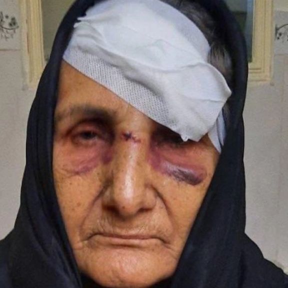 روایت مادر ستار بهشتی از حمله افراد ناشناس به او: پرتم کردند روی میلگردها