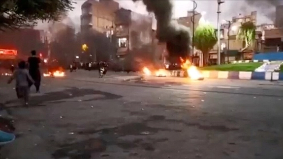 نمایی از اعتراضات در ایران