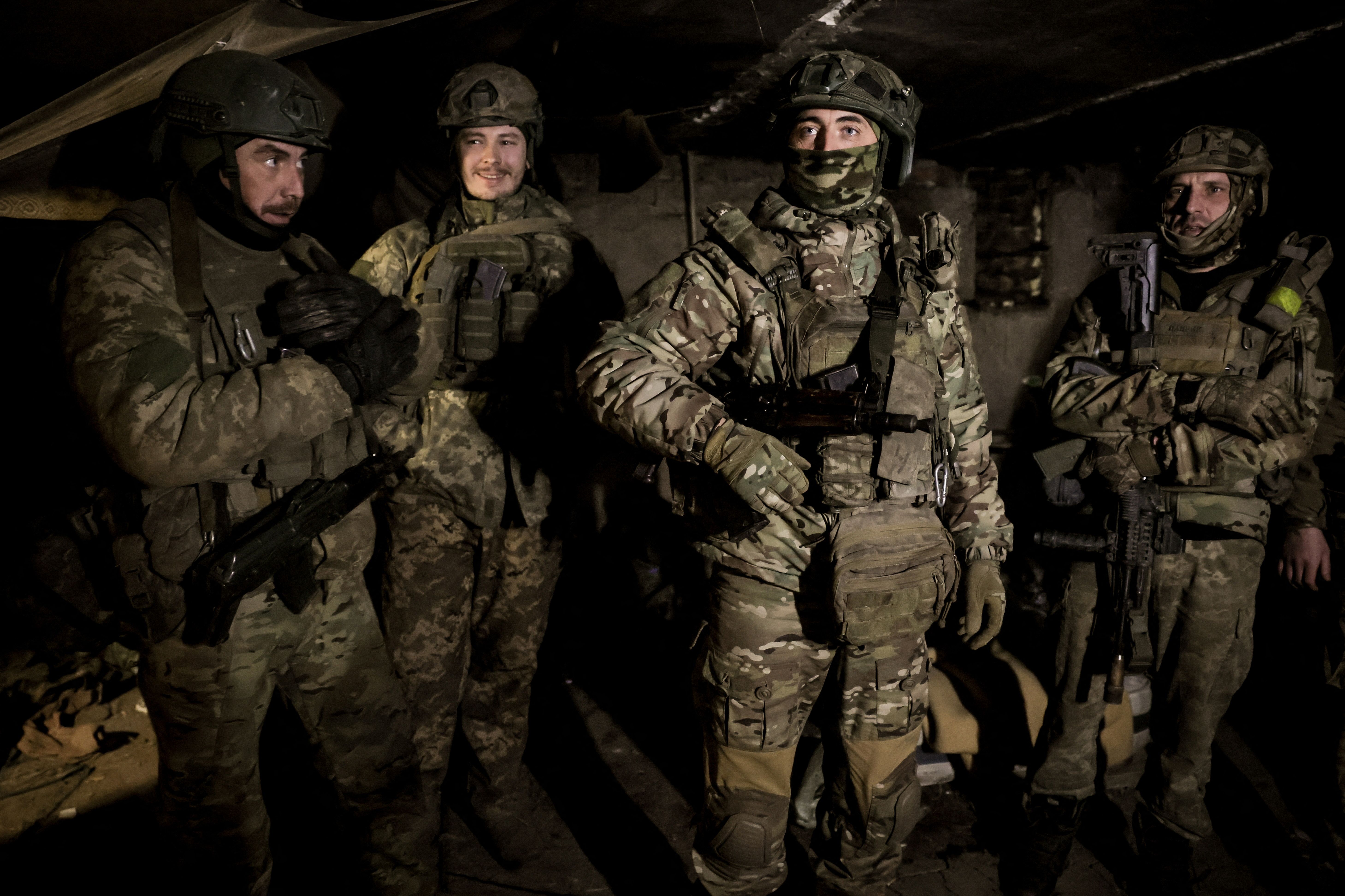 نظامیان اوکراینی در خط مقدم نبرد با روسیه، دونتسک، ۱۳ دی