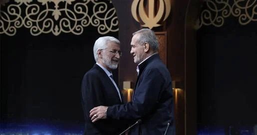 Candidates showing friendly gesture at the end of the debate on July 2