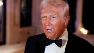 ترامپ و خامنهای؛ مذاکره یا جنگ؟