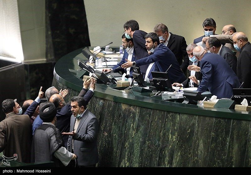 Confusion and disorderly debate in Iran's parliament on January 12