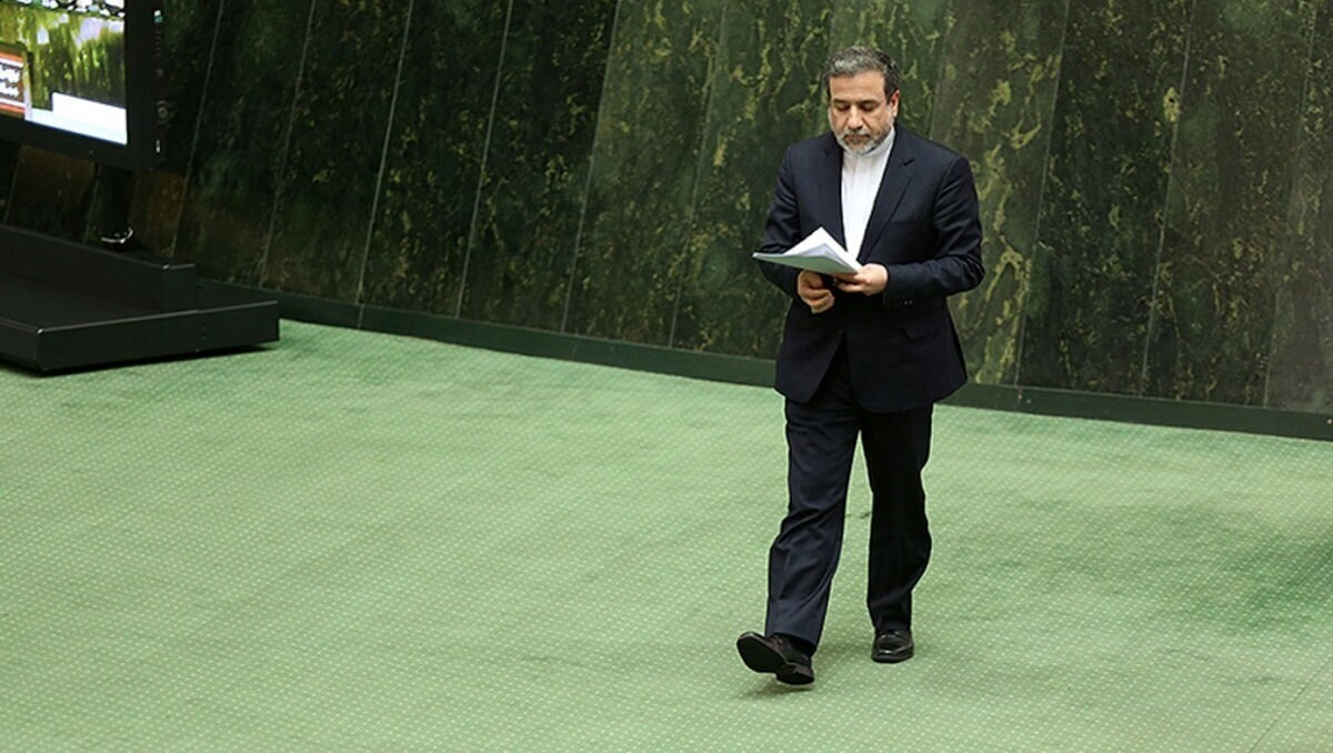 یک نماینده پس از جلسه غیرعلنی مجلس با عراقچی: در سقوط اسد تمهیدات موثر نشد