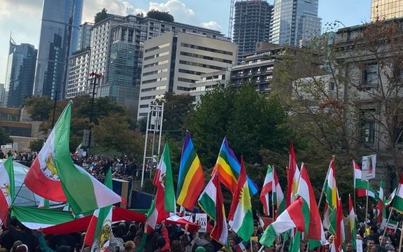 هزاران نفر از ایرانیان و فعالان کانادا در ونکوور تظاهراتی گسترده برگزار کردند