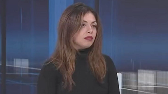 تینا کردرستمی، فعال ایرانی-استرالیایی، از تعقیب خود از سوی ماموران جمهوری اسلامی خبر داد