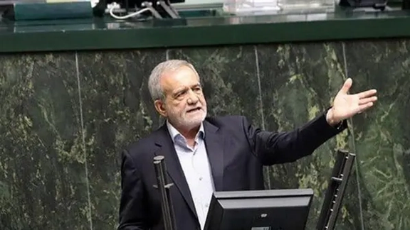 کمپین معلولان نسبت به «چلاق» و «شل» خواندن افراد دارای معلولیت از سوی پزشکیان اعتراض کرد