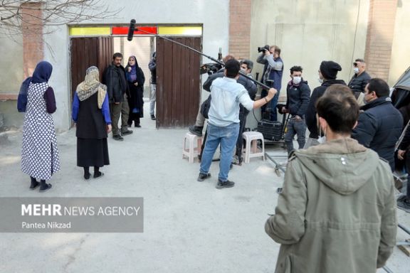 Behind-the-scenes of an Iranian movie