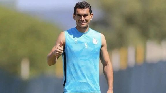 آشورماتوف، مدافع استقلال، لیگ شروع نشده، نیمفصل اول را از دست داد