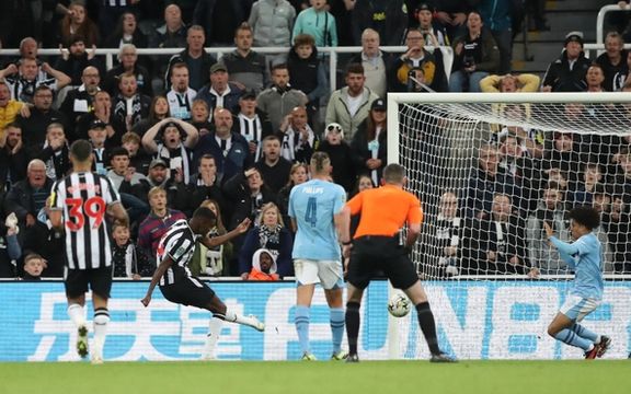 نیوکسل ۱-۰ منچسترسیتی؛ حذف غیرمنتظره منچسترسیتی از لیگکاپ به دست نیوکسل