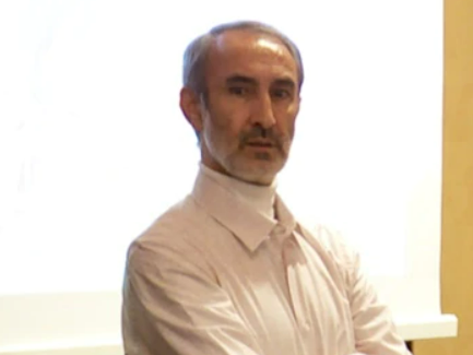 مرکز رسانه قوه قضاییه حمید نوری، متهم به دست داشتن در اعدامهای ۶۷ را «کارمند ساده» خواند