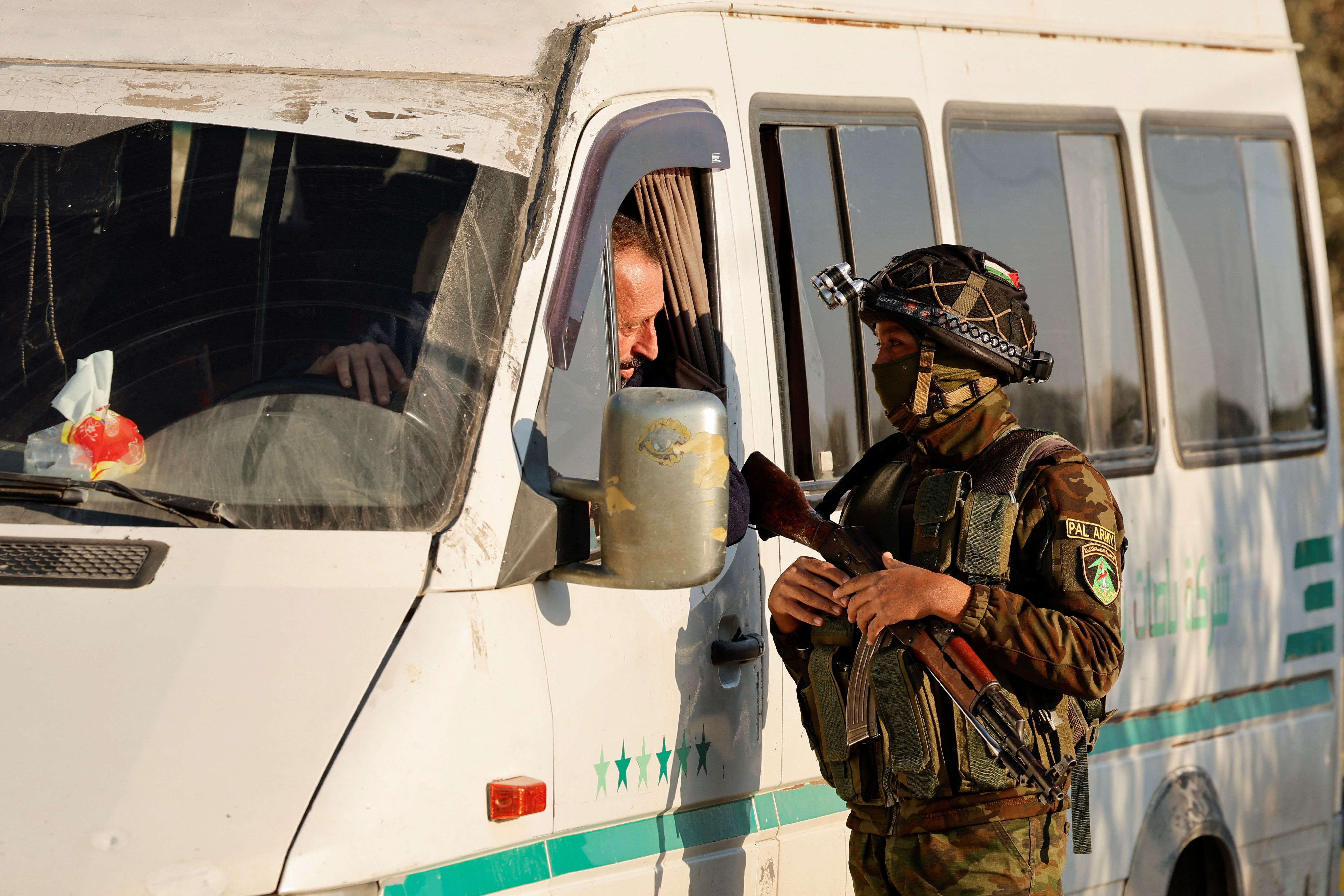 یک نیروی امنیتی تشکیلات خودگردان فلسطین در جنین، کرانه باختری، ۱۹ دی