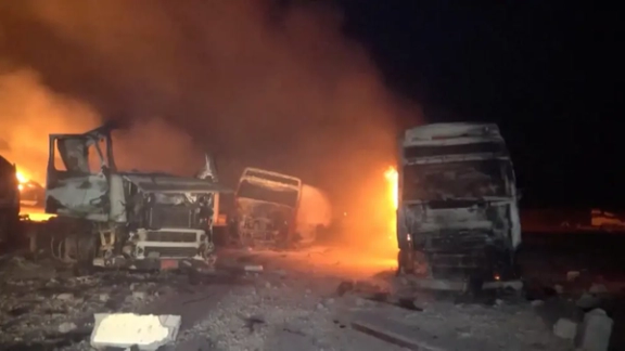 آسوشیتدپرس: حمله آمریکا به بندر راسعیسی خسارات گسترده و نشت نفت بهدنبال داشت