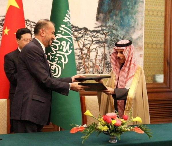 إعلام إيراني: وفد سعودي يزور مبنى سفارة الرياض في طهران