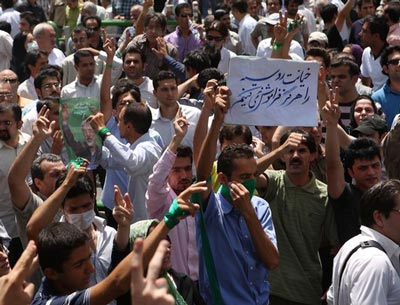 معترضان در ایران بارها در تجمعات علیه روسیه و چین شعار داده‌اند