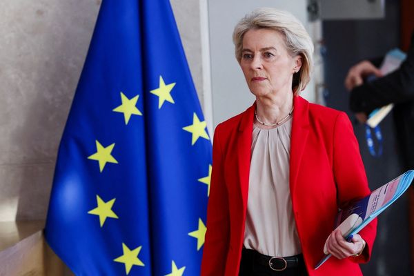 واکنش رییس کمیسیون اروپا به انتقادات از جنگ: نباید برای جمهوری اسلامی اشک ریخت