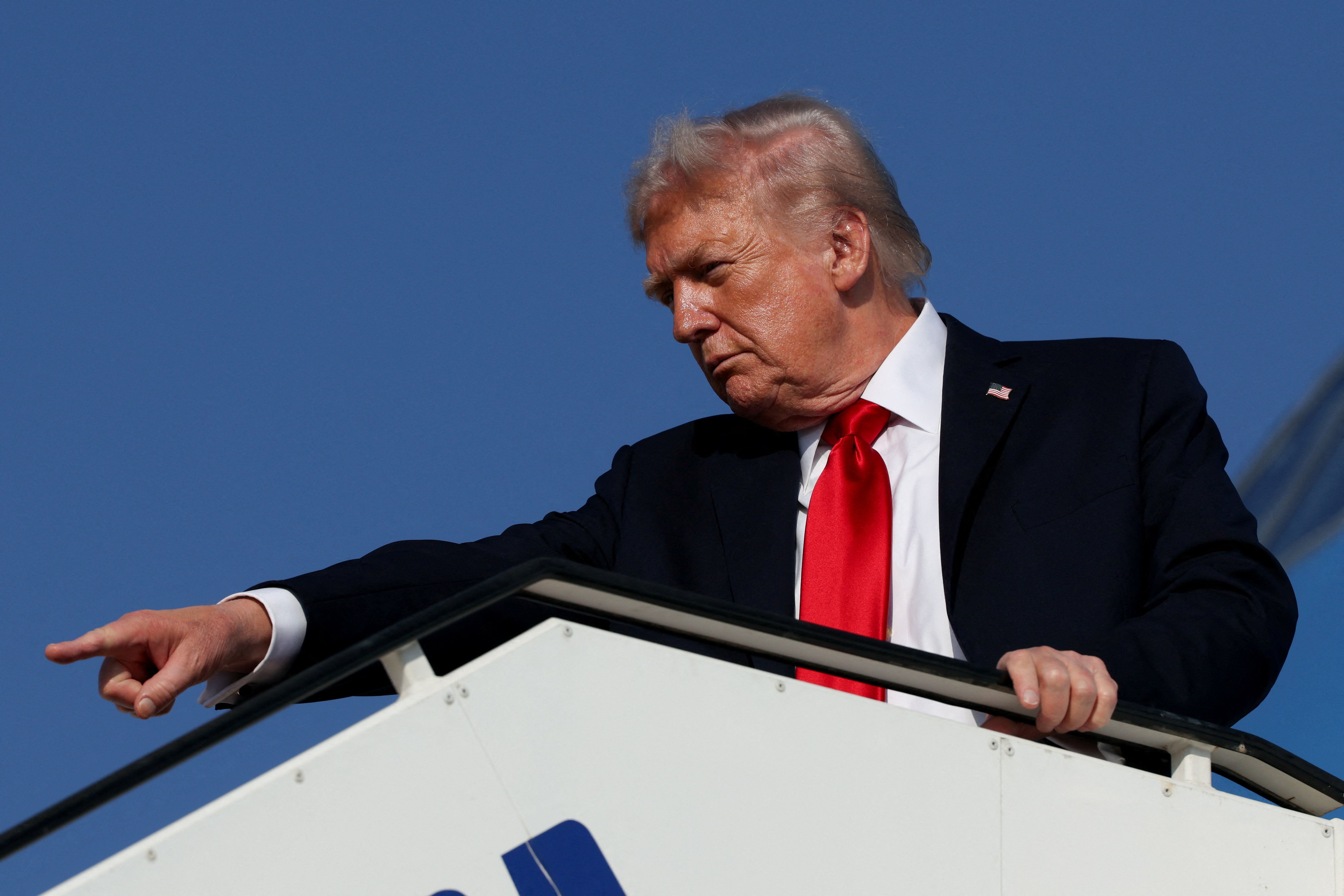 ابر سیاه جمهوری اسلامی بر سر خاورمیانه؛ ترامپ می‌گوید ایران دیگر جای نگرانی ندارد