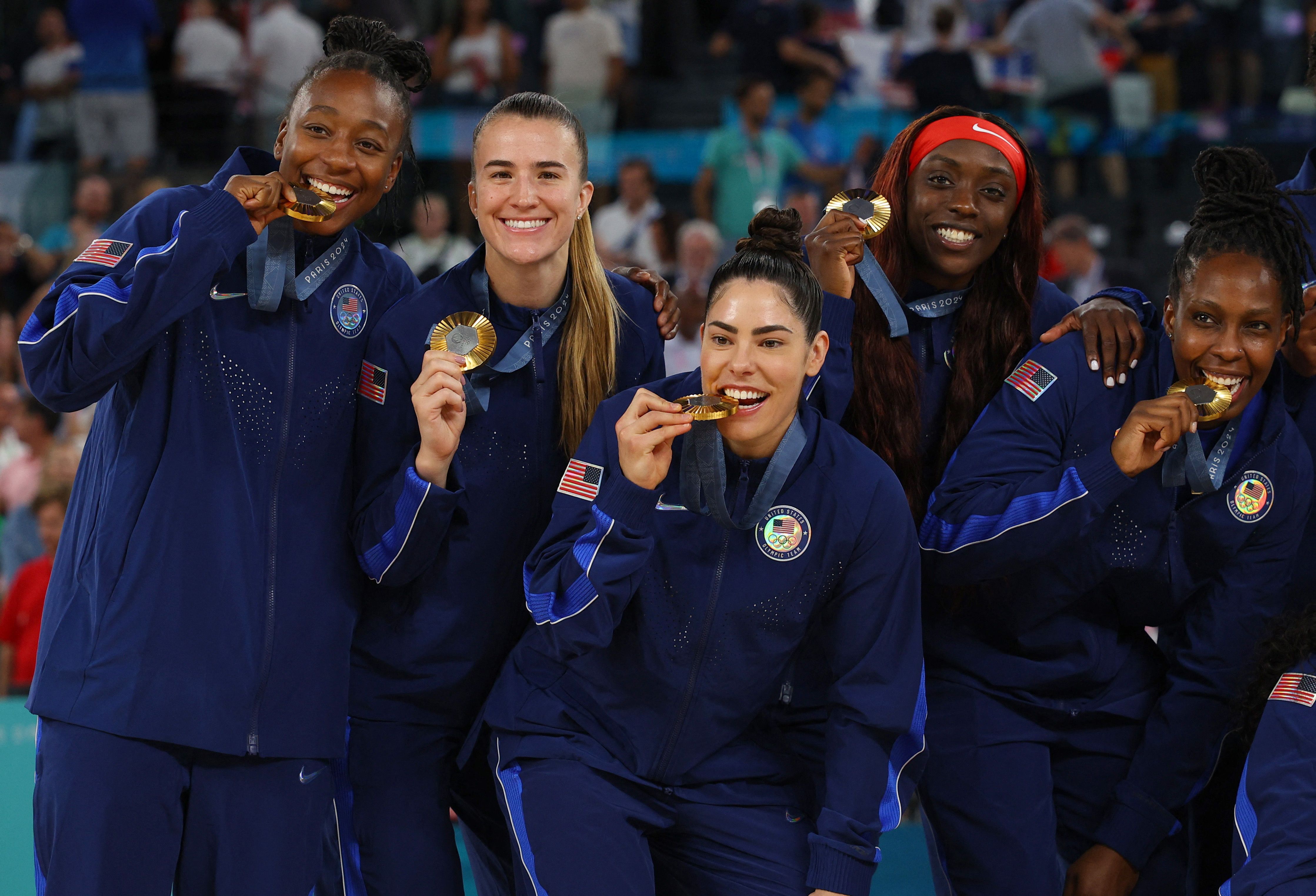 تیم ملی بسکتبال زنان آمریکا با پیروزی بر فرانسه میزبان قهرمان المپیک پاریس شد