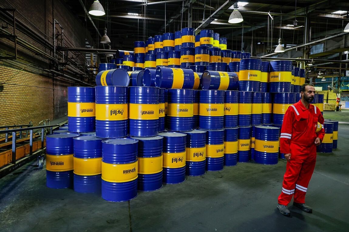 Officials trade blame as Iran’s economy sinks deeper